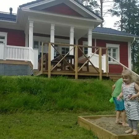 Loeydoen Kartano Villa *